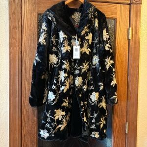 Johnny was blithe faux fur coat L NWT